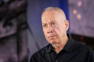 יואב גלנט תוקף את חברי הליכוד: "זה שפל למפלגה"