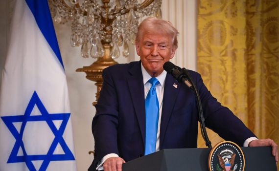 דוברות הבית הלבן נשאלה אם טראמפ יבנה את המקדש. צפו בתשובתה