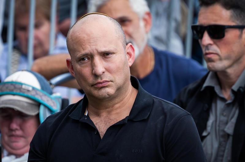 החוק שימנע מבנט להתמודד אושר בוועדת שרים לחקיקה