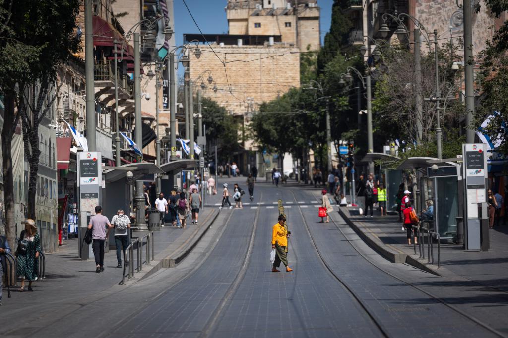 אל תגיעו לירושלים היום: פקקי ענק בדרך