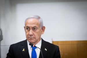 הפרופ' טוען: "זה התנאי הבסיסי שצריך להציב לנתניהו"