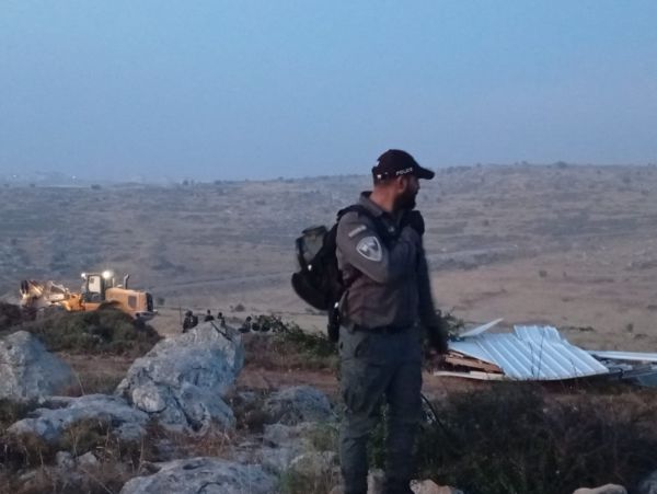 הרס בבנימין: המשטרה מכתרת את גבעת אור מאיר, תושב מתבצר בביתו