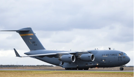 מתכוננים לתקיפה באיראן? ארה"ב שולחת חימוש ללא הפסקה לישראל