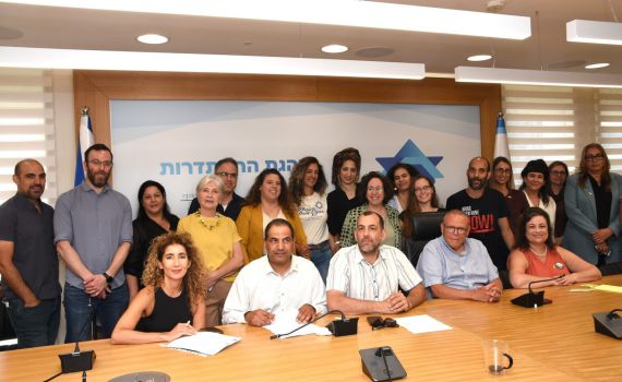 הישג לעובדים הסוציאלים: שדרוג משמעותי בתנאי ההעסקה והשכר