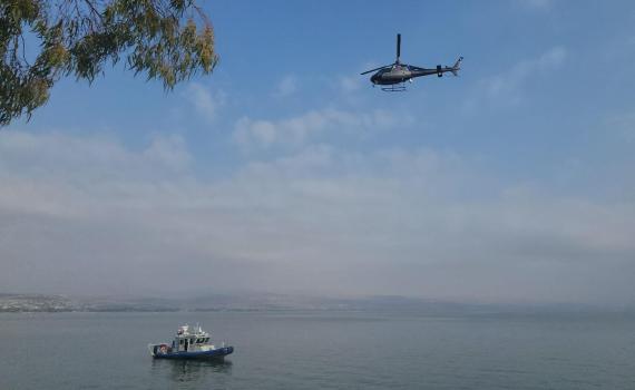 דרמה בצפון: חיפושים אחרי נעדר שנכנס למים ונעלם