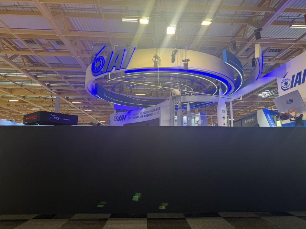 הצרפתים הסתירו את הביתנים הישראליים בסלון האווירי