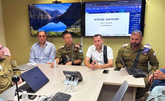 "בכל לילה מתבצעות מאות פעולות התקפיות"