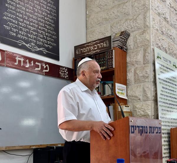 ליברמן ביקר במכינת נוקדים: מלח הארץ, הוכחה לשילוב תורה וצבא