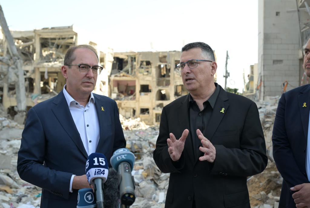 השר הגרמני בבת ים: ״עומדים מאחורי הפעולות של ישראל באיראן״