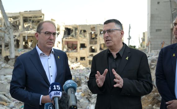 השר הגרמני בבת ים: ״עומדים מאחורי הפעולות של ישראל באיראן״