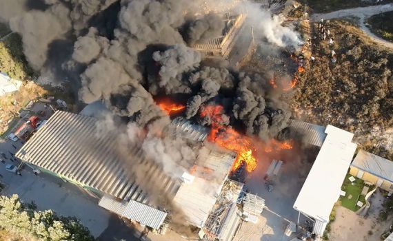 שריפה פרצה ביישוב יצהר, עשרות צוותי כיבוי פועלים במקום