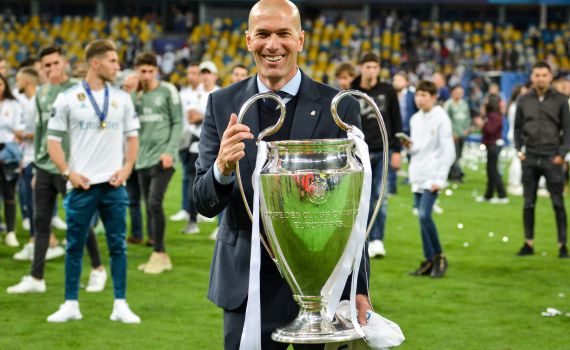 ראש על הכתפיים? זינדין זידאן חוגג 53