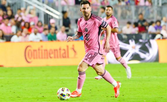 לא עוצר: מסי הבקיע צמד וניצח את קבוצתו של הישראלי