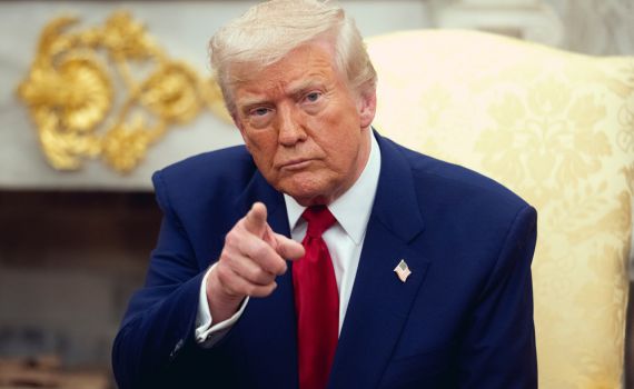 "Make Iran Great Again": טראמפ לא פוסל את הפלת המשטר באיראן