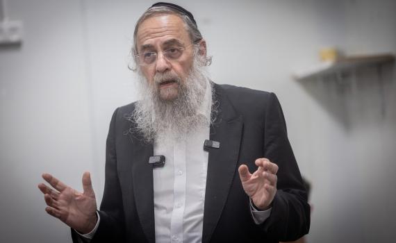 הרב החרדי דוד לייבל בפניה מרגשת לציבור הסרוג