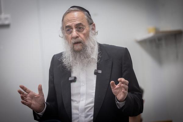 הרב החרדי דוד לייבל בפניה מרגשת לציבור הסרוג