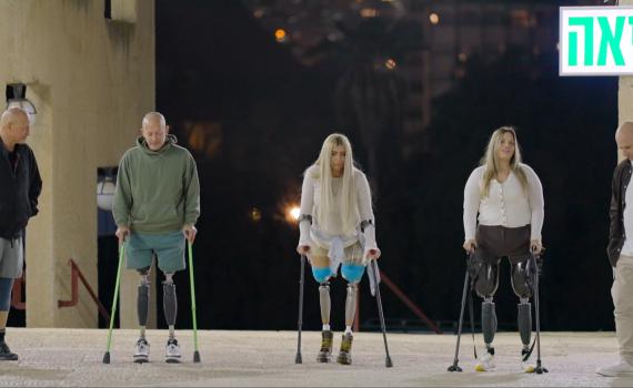 בפעם השלישית: חנוך דאום חוזר למסך