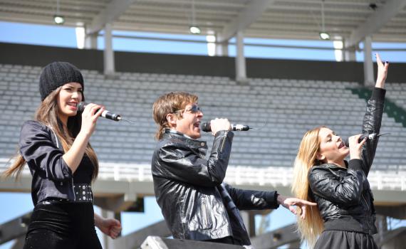 המעריצים מתנגדים: כמעט מלאכים חוזרת למסך