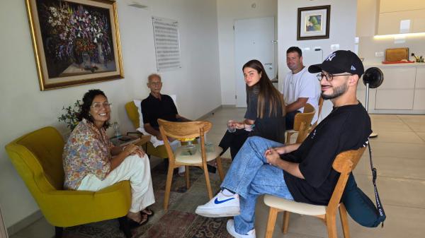 אחרי מופע ההתרמה: נועה קירל נפגשה עם מתי כספי | צפו