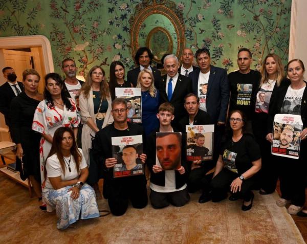 נתניהו למשפחות חטופים: נעשים מאמצים לשחרר את כולם