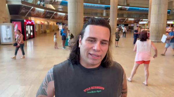 "בגלל ארגון פרו פלסטיני": הופעתו של סקאזי בטומורולנד בוטלה