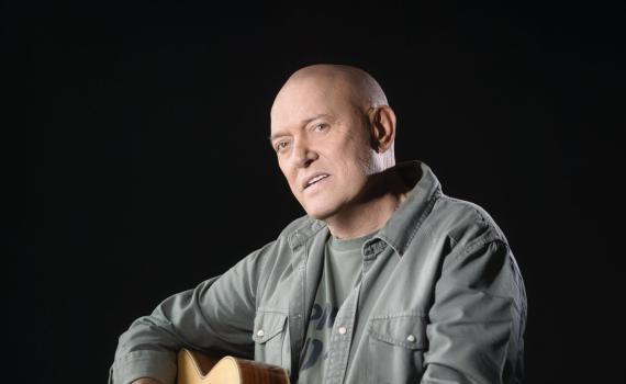 בייבי שלומי שבת: הזמר מוציא אלבום מיוחד לתינוקות