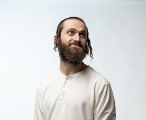 הזמר שמואל בגרסה מחודשת ויפה ל"מזמור לתודה"