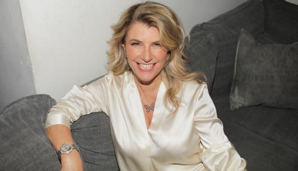 אימו של עומר אדם מפתיעה ועוברת לקדמת הבמה