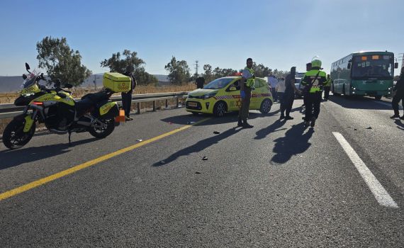 פוריה: רכב התנגש ברכב שנעצר בצד הדרך – 3 פצועים אנוש