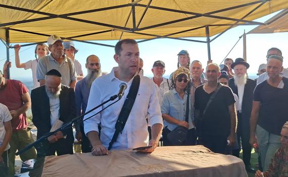 יוסי דגן בלוויה של משה זר: "אגדה חיה, מהפכן, איש אמת"