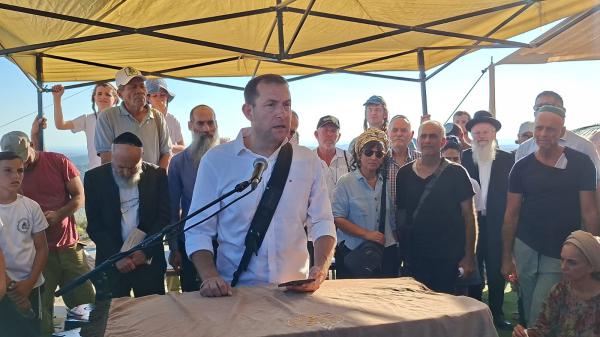 יוסי דגן בלוויה של משה זר: "אגדה חיה, מהפכן, איש אמת"