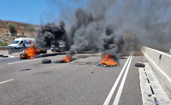 דרוזים חוסמים את כביש 6 כדי שישראל תתערב בסוריה