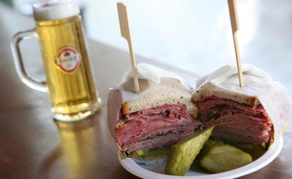 חיידק ליסטריה בפסטרמות ונקניקים: "לא לצרוך את המוצרים"