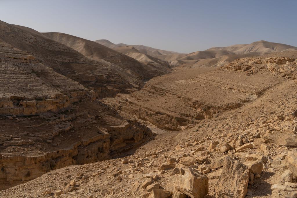 שני צעירים אותרו אחרי שאיבדו את דרכם בנחל אוג