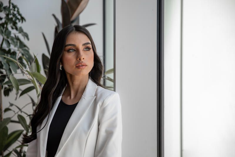 נוק אאוט: מגי טביבי דרסה את טלי מורנו