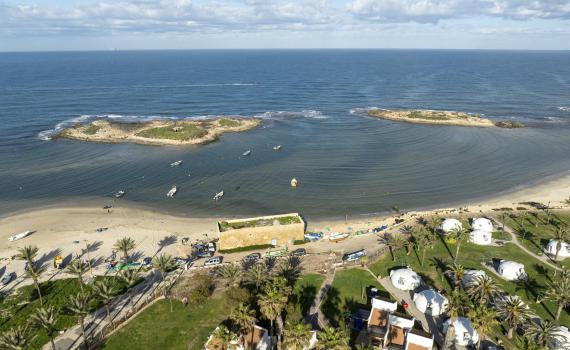 גבר כבן 60 התמוטט ומת בחוף הבונים באיזור חיפה