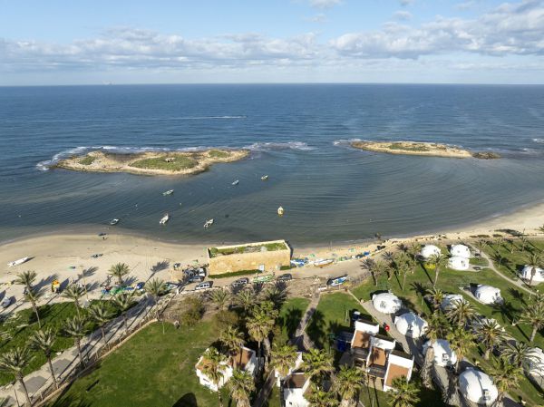 גבר כבן 60 התמוטט ומת בחוף הבונים באיזור חיפה