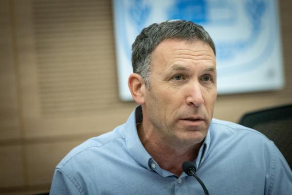 סערת ההדחה מסיירת מטכ"ל: מתן כהנא מגיב לרב יגאל לוינשטיין