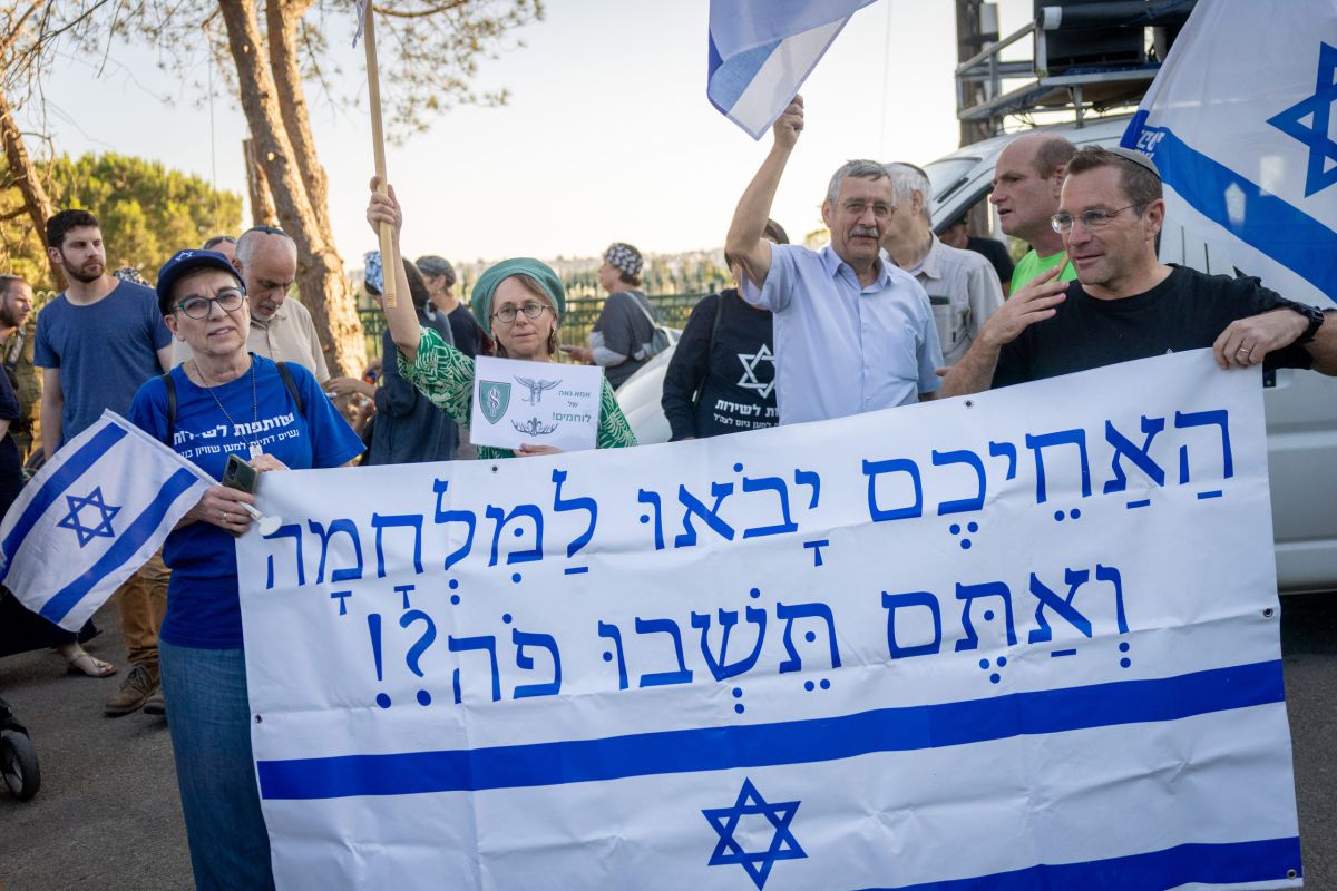 הדרך לגייס חרדים – לשלוח את צווי הגיוס לראש הישיבה