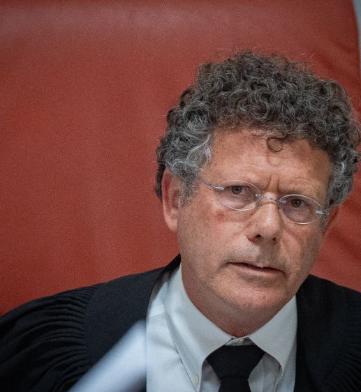 קריאות ביניים בבית המשפט העליון: "יצחק עמית עבריין". צפו