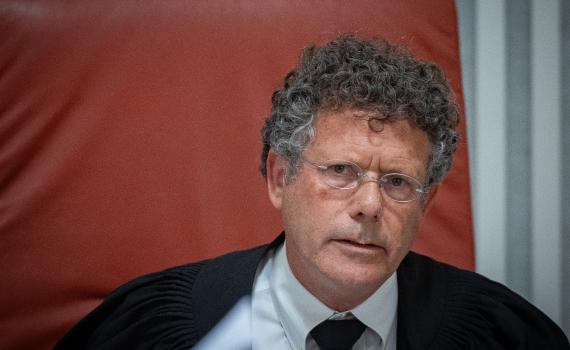 תלונה חמורה נגד יצחק עמית: "מתנהל בצורה פסולה"