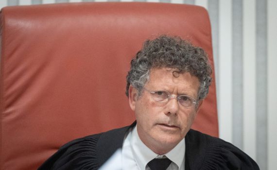 גוטליב קראה קריאת ביניים, יצחק עמית עצר את הדיון. צפו