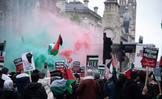 ראש העיר המוסלמי של לונדון דורש: "להכיר במדינה פלסטינית"