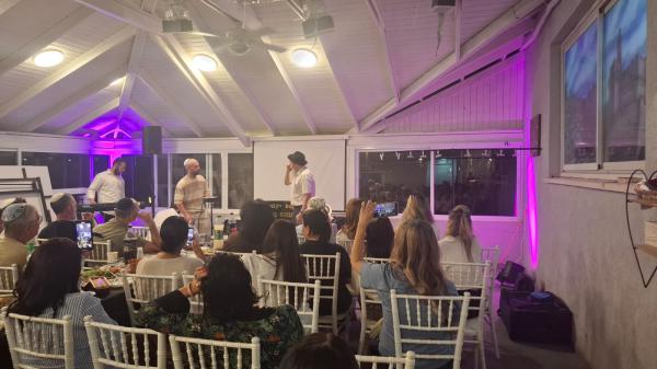 מה קרה כשעומר אדם פגש רב חב"דניק? צפו