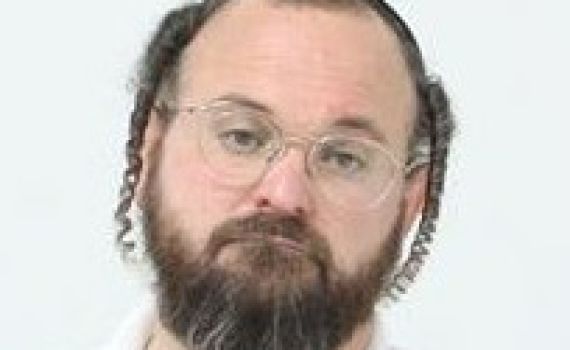 המשטרה חושפת: זה העסקן החרדי החשוד בביצוע עבירות מין