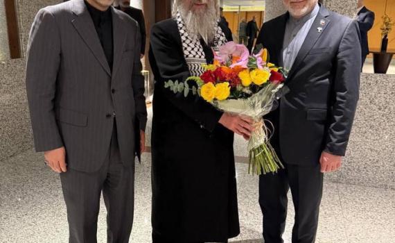 שר הפנים בצעד נגד החרדי שנפגש עם שר החוץ האיראני