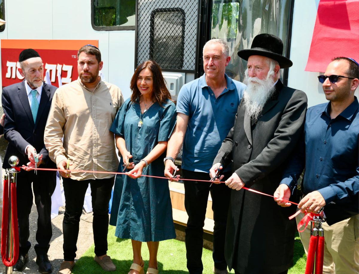 תפילת הדרך: זה הכביש המרכזי בו נחנך בית כנסת