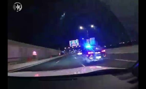 תיעוד מטורף: מרדף ומעצר אחרי גנב רכב בן 15. צפו