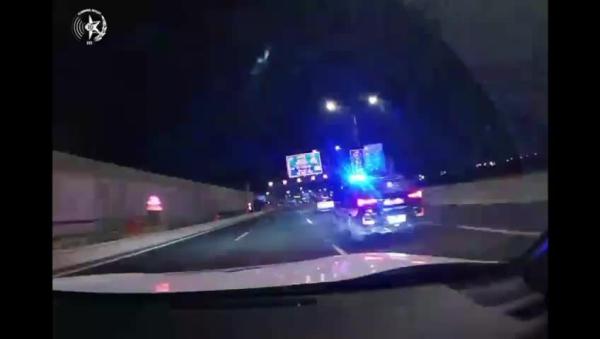 תיעוד מטורף: מרדף ומעצר אחרי גנב רכב בן 15. צפו