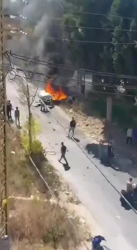 חיסול לאור יום בלבנון: תקיפת רכב 35 קילומטר מהגבול. צפו